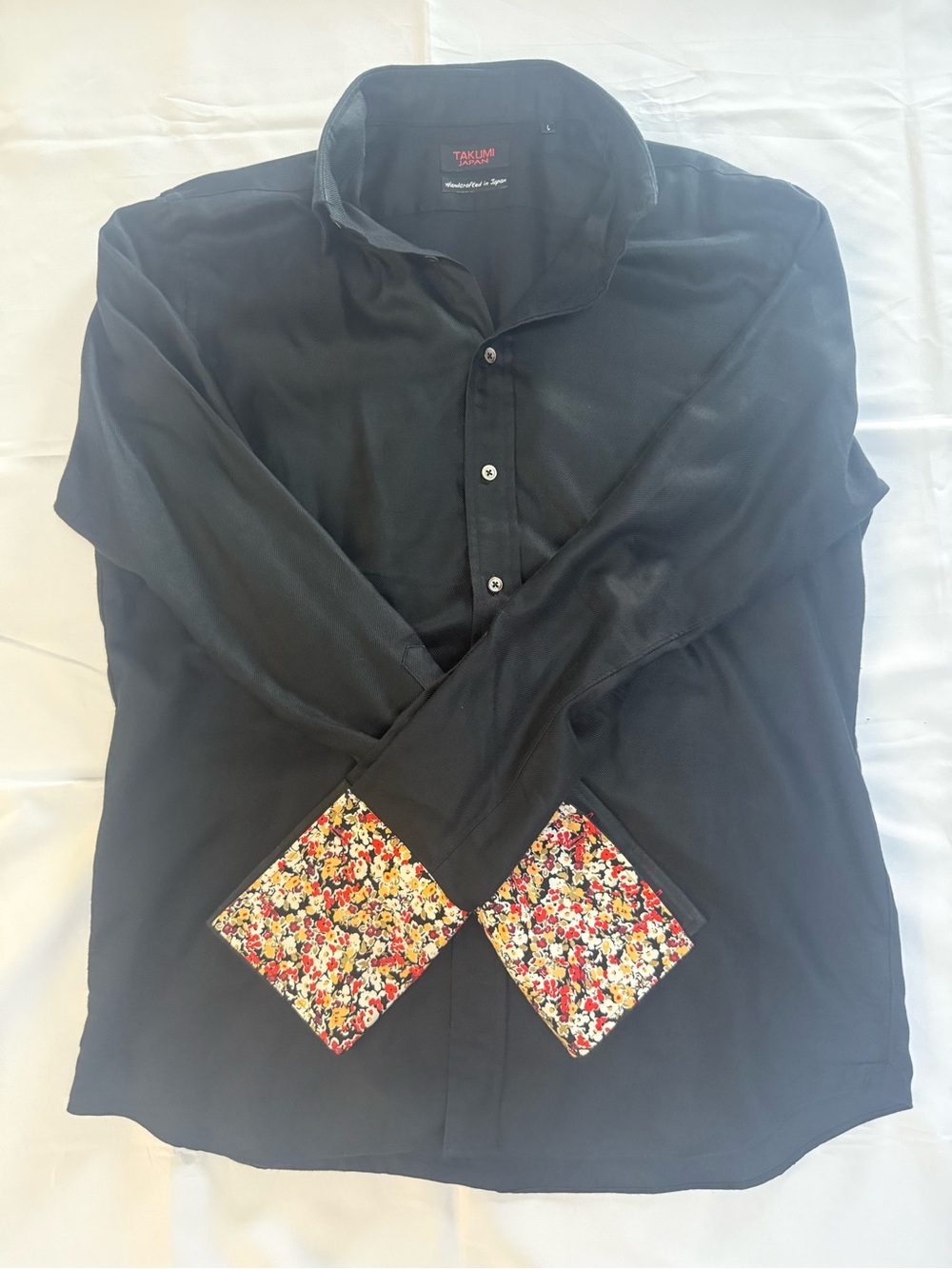 Takumi Black Long-Sleeve Dress Shirt with Floral Cuff Accents - L